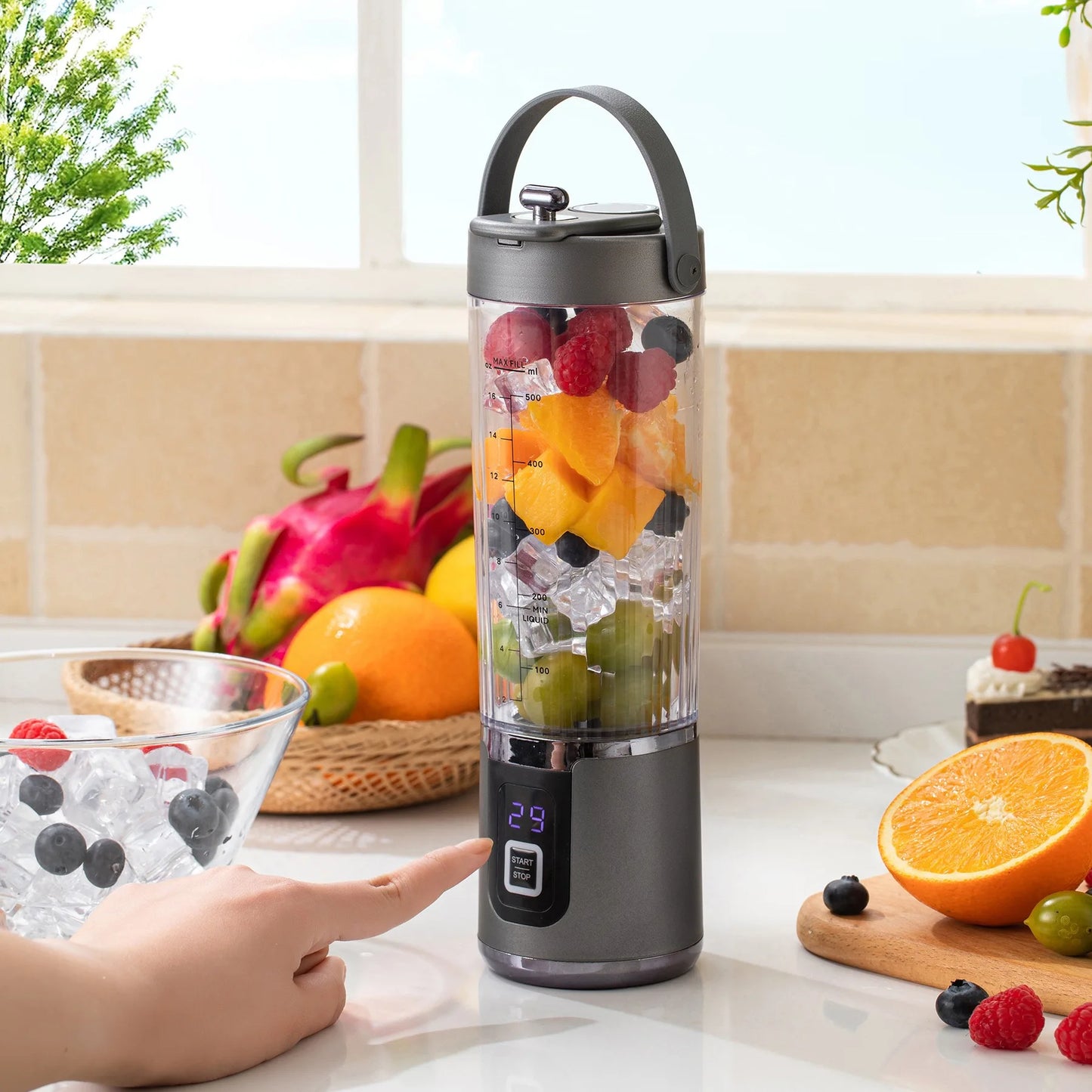 Portable Electric Juicing Cup, Mini Wireless Fruit Blender, USB Rechargeable